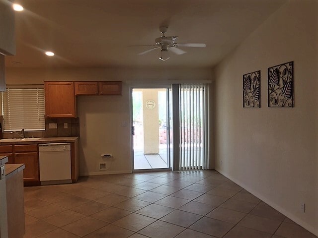 Foto del edificio - 4416 S Donald Pl