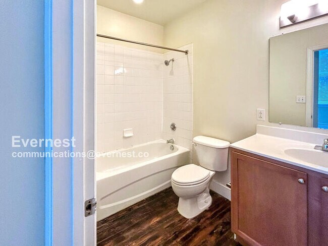 Foto del edificio - 525 E Grace St