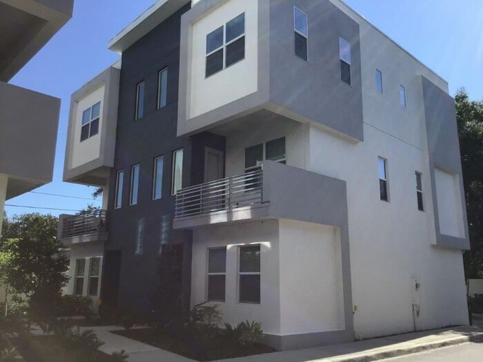 Primary Photo - Orlando 3 BEDROOM Townhome Located In SODO