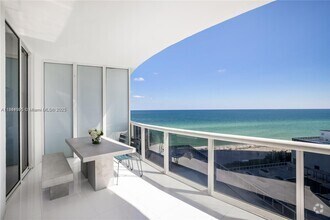 Building Photo - 15901 Collins Ave