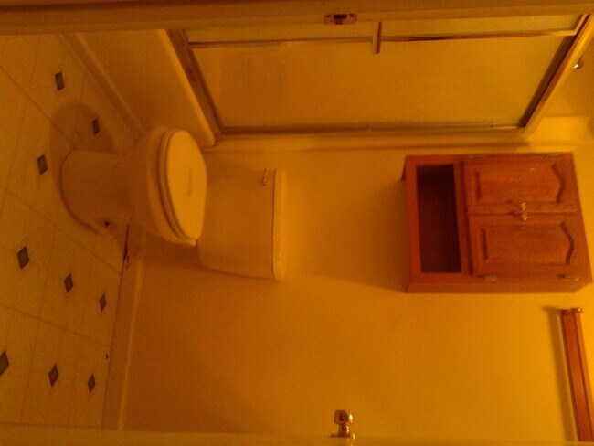 Foto del edificio - Four bedroom two bath expanded home