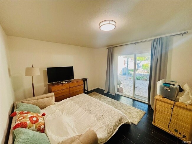 Foto del edificio - 23813 Calvert St