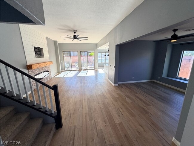 Building Photo - 8137 Slate Falls St