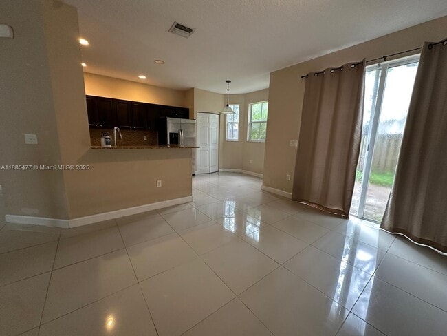 Foto del edificio - 1026 NE 207th Terrace
