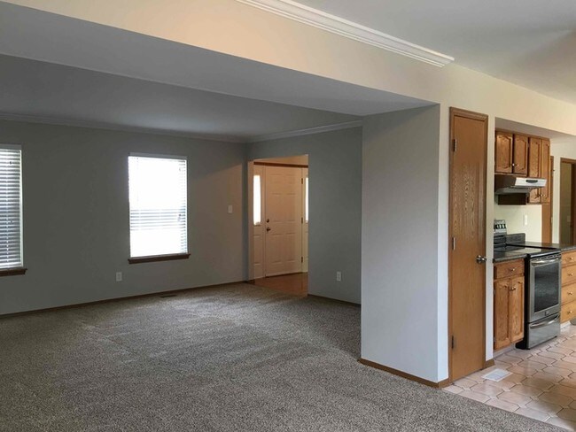 Building Photo - 963 Keeneland Rd