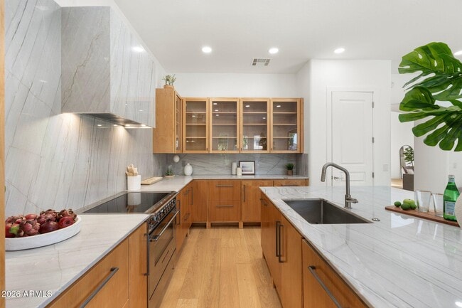 Building Photo - 7471 E Sunnyvale Dr