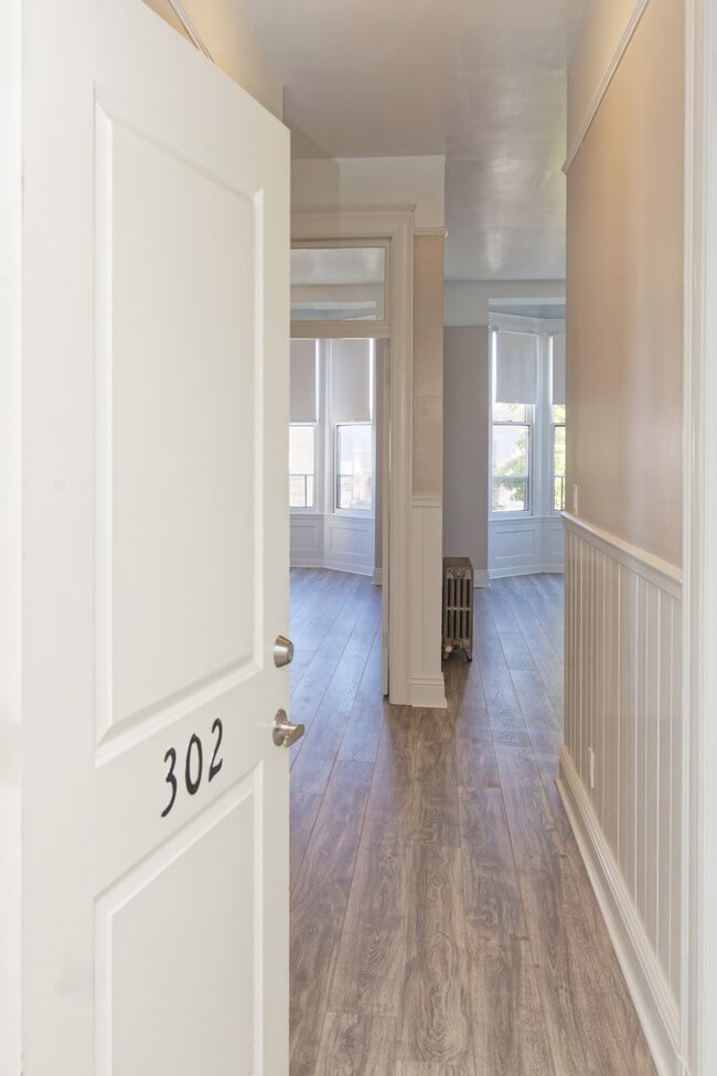 Building Photo - 337-341 Georgia St