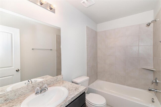 Building Photo - 304 Pronghorn Dr
