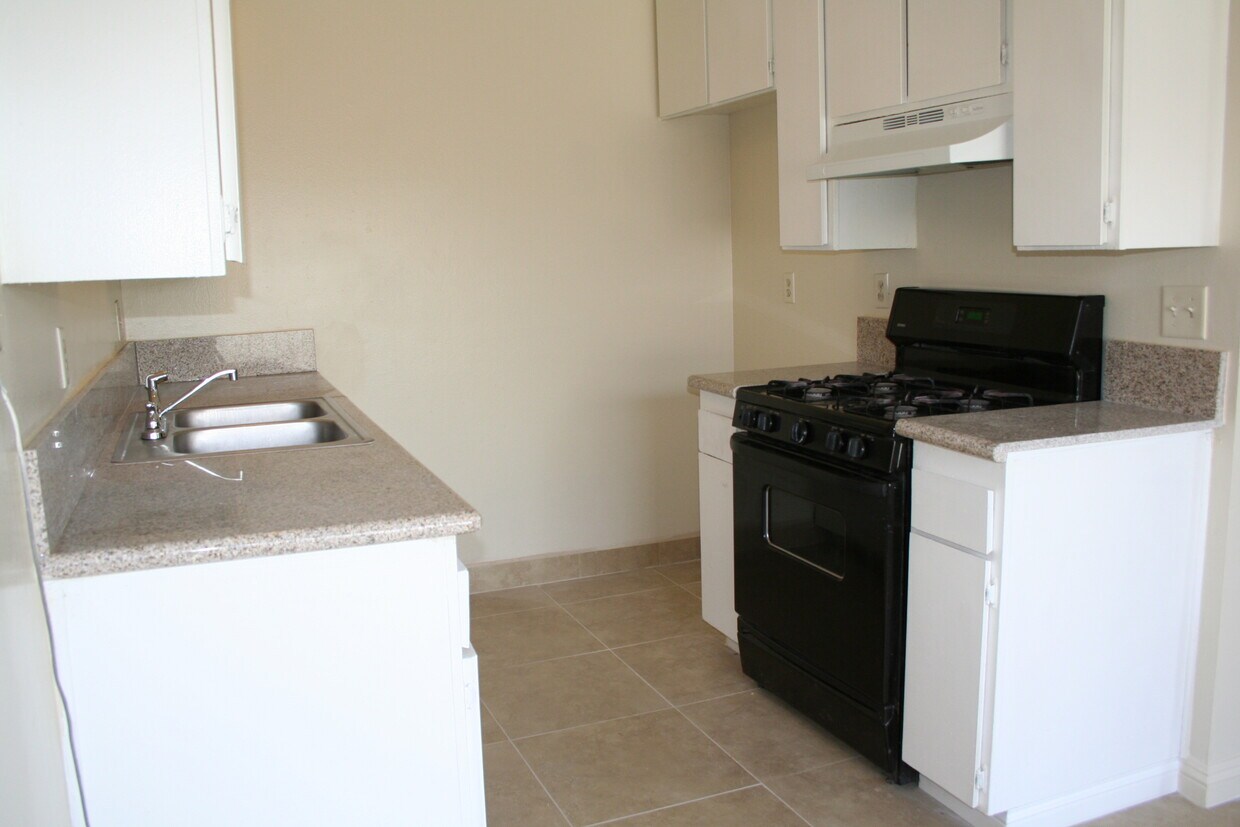 Primary Photo - 5350 La Sierra Ave