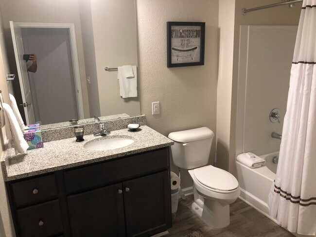 Foto del edificio - 1526 Millspring Dr
