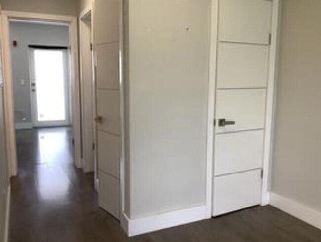 Foto del edificio - 455 Golden Isles Dr