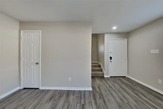 Building Photo - 7203 Towering Pine Ln