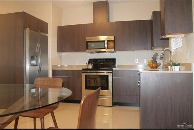 Building Photo - 10 Sabercat Ave