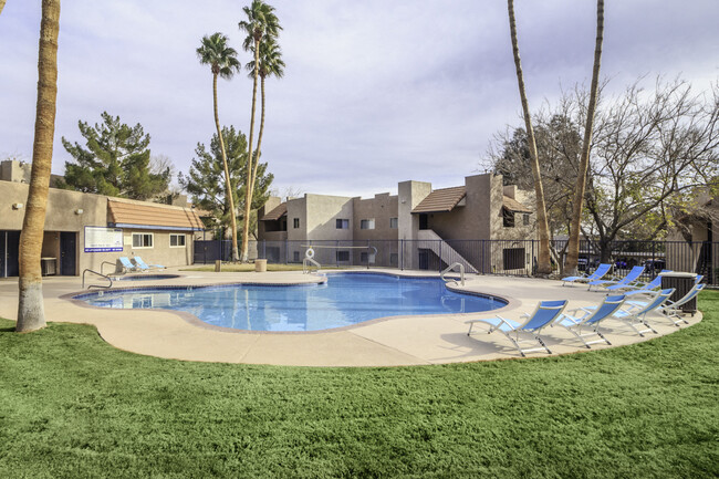 Building Photo - Desert Bay Apartments