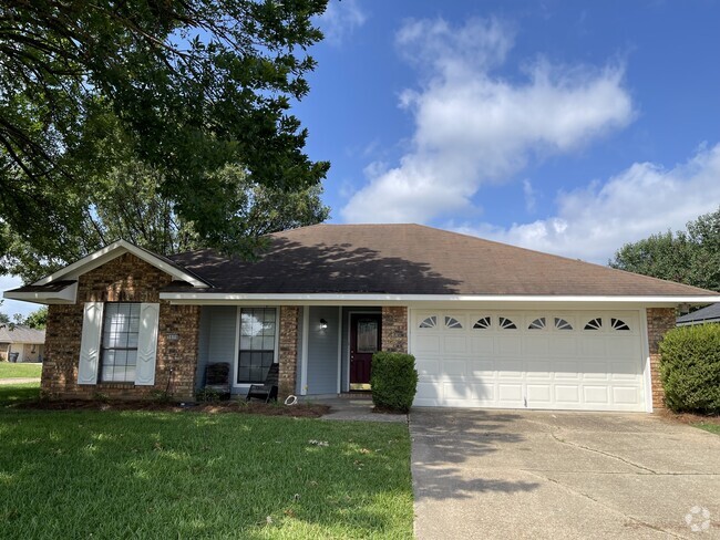 Front of the house - 5606 Hollyhock Ln