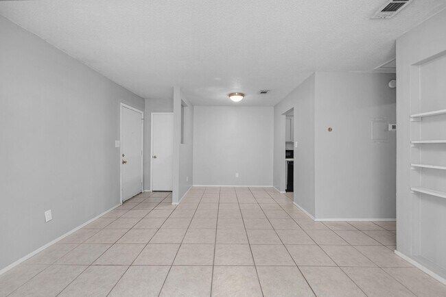 Foto del edificio - 1555 Green Briar Pkwy