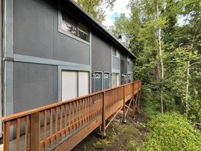 Building Photo - 4911 SW Beaverton Hillsdale Hwy