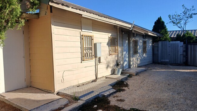 Foto del edificio - 8205 Glen Shadow Dr