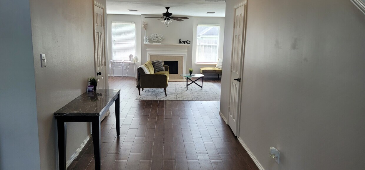 Foto principal - 4911 Pearce Lake Ct