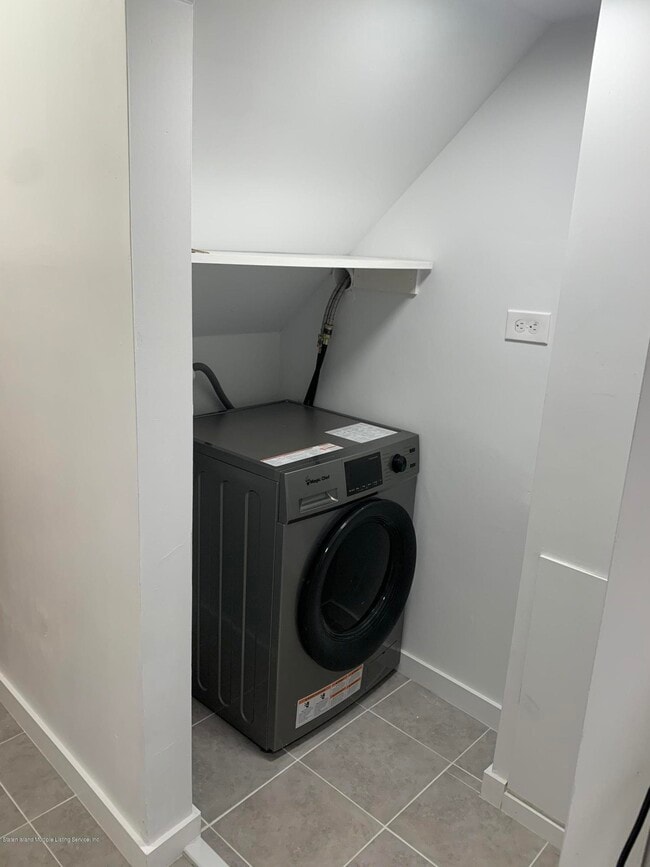 Foto del edificio - 354 Sand Ln