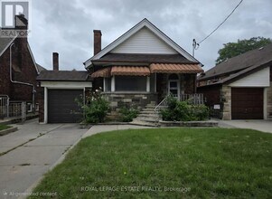 Building Photo - 839 Coxwell Ave
