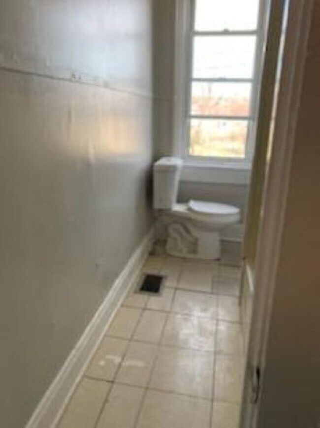 Building Photo - 1806 Laurens St