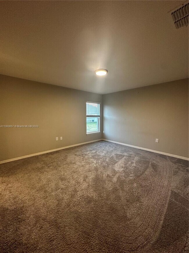 Foto del edificio - 645 Vittorio Dr