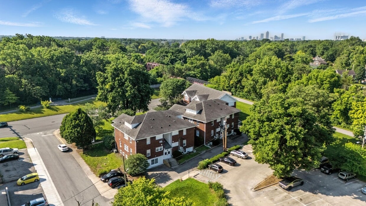 Foto del edificio - 3520 E Fall Creek Pkwy N Dr