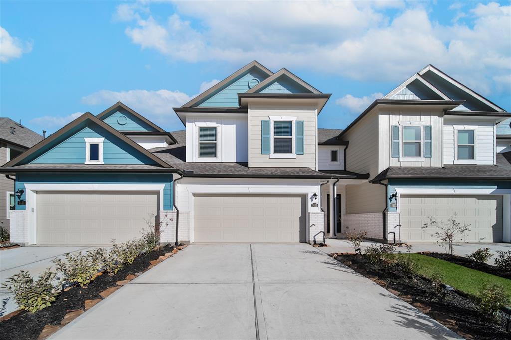 Primary Photo - 7415 Hinsdale Dr