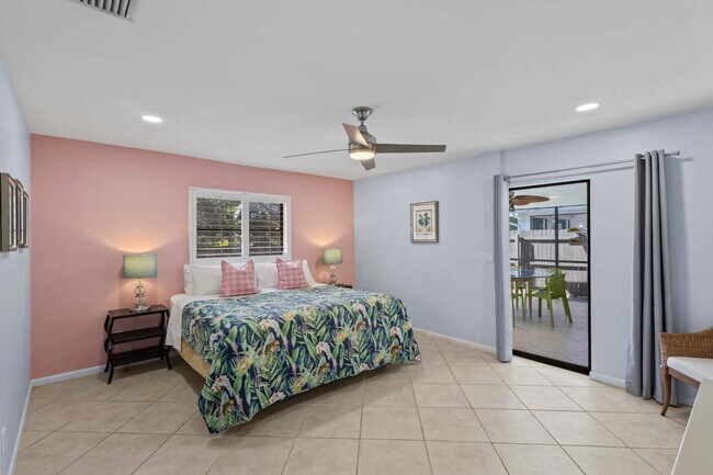 Foto del edificio - 669 107th Ave N