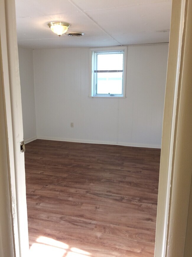 Foto del edificio - 1405 S Rogers St