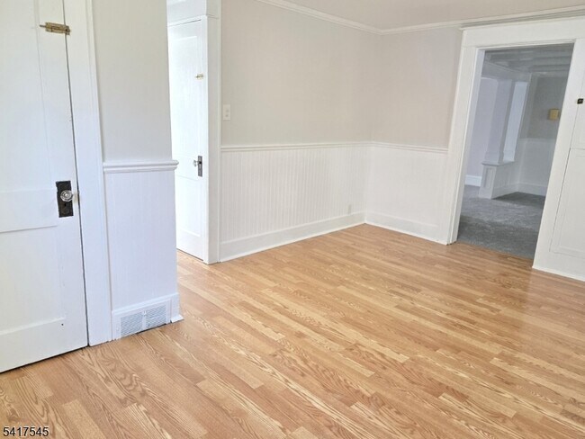 Foto del edificio - 51 Carrell Rd