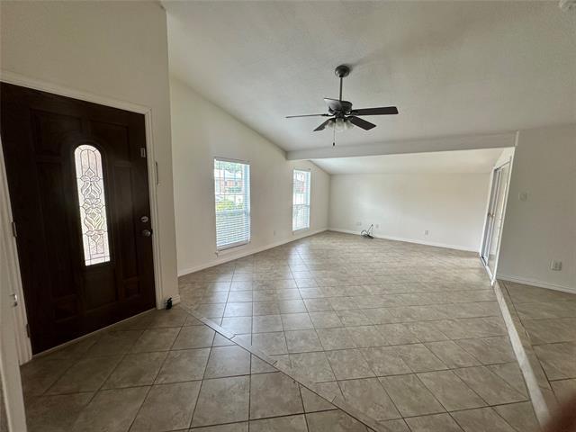 Foto del edificio - 541 Shadowcrest Ln