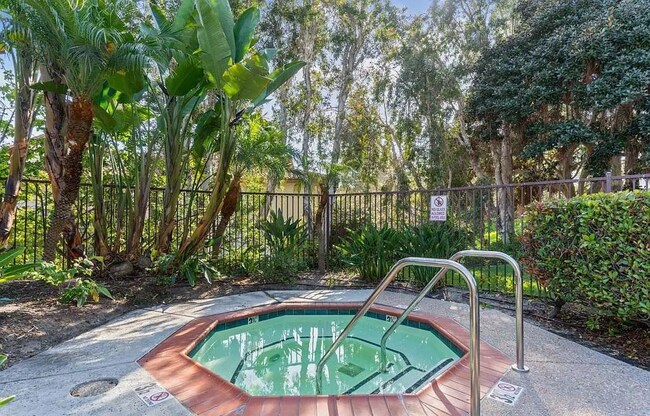 Building Photo - 1 Bedroom Gem in Carmel Valleys Top Notch ...