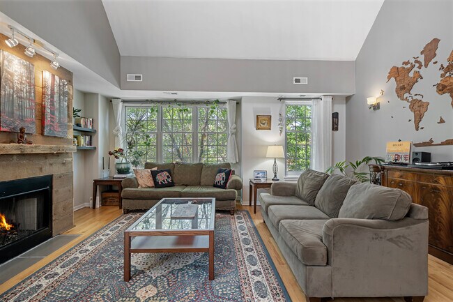 Foto del edificio - 3251 N Racine Ave