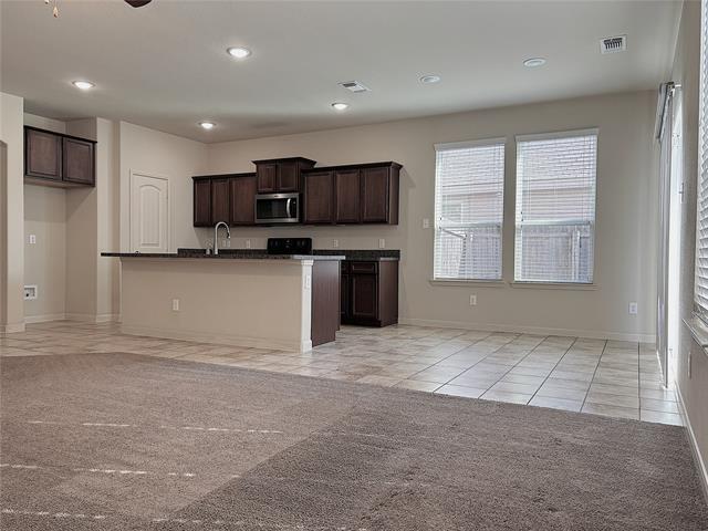 Foto del edificio - 9435 Smoke Tree Dr