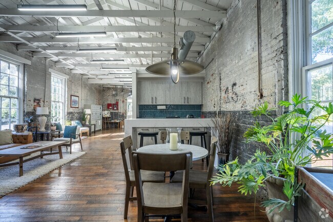 Cafetería - Crown Mill Village Lofts