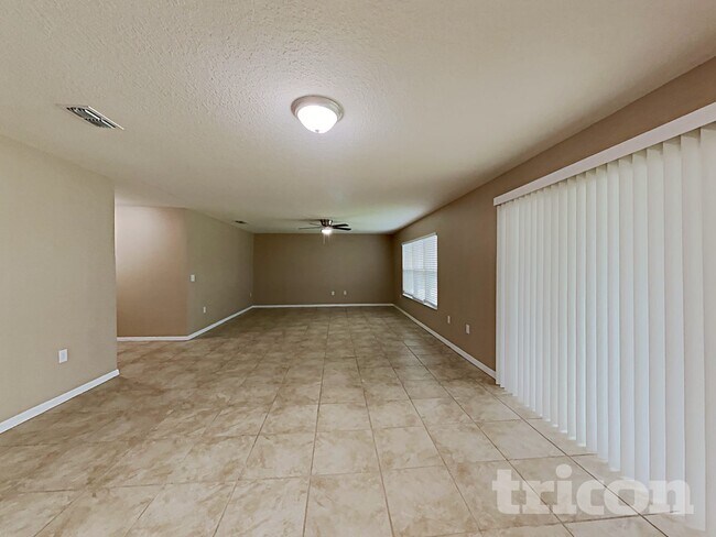 Building Photo - 2834 Shelburne Way