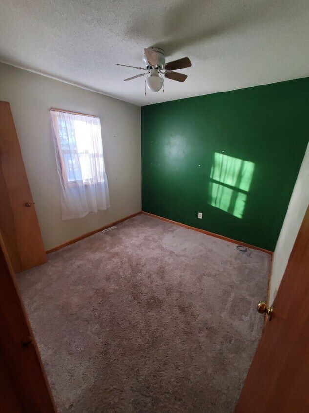 Foto del edificio - 2 br, 1 bath House - 402 Locust Street