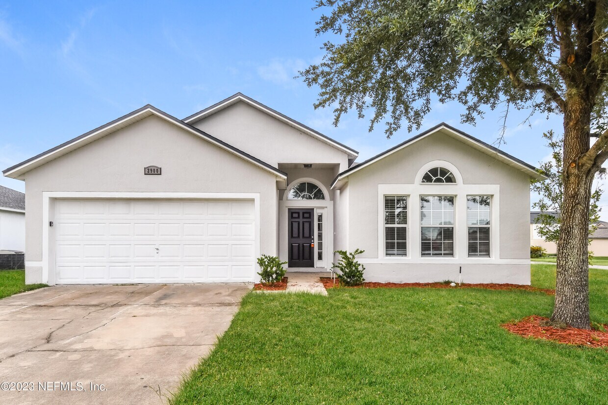 Foto principal - 2900 Stonegate Ln