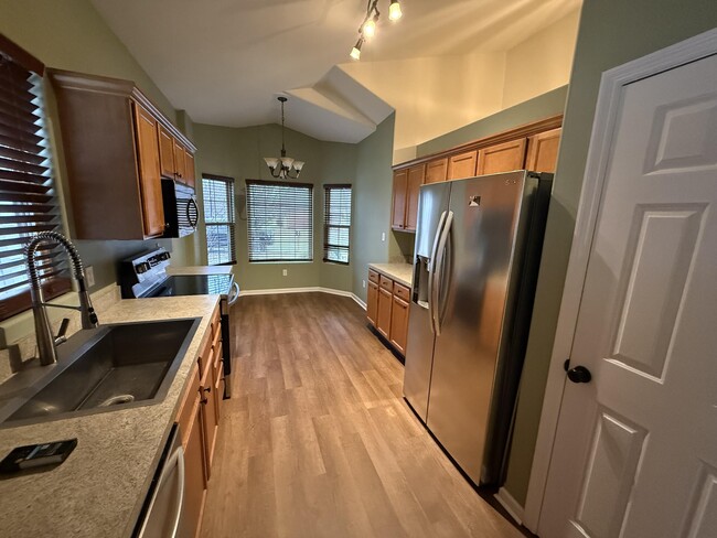 Foto del edificio - 2204 Market Garden Ln