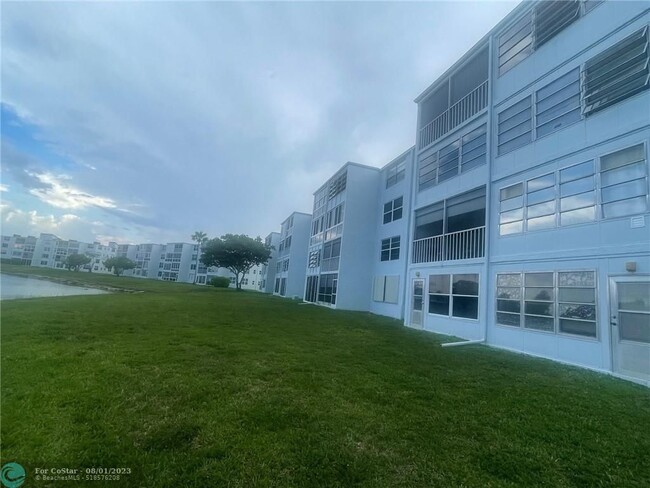 Foto del edificio - 7608 NW 18th St