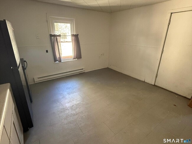 Building Photo - 33 Olive St