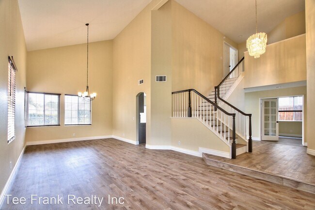 Building Photo - 4 br, 2.5 bath House - 43351 Corte Rialto