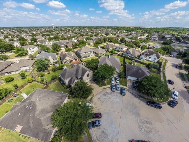 Foto del edificio - 16307 Pebble Crest Ct