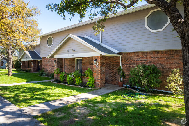 Building Photo - Westwind Manor