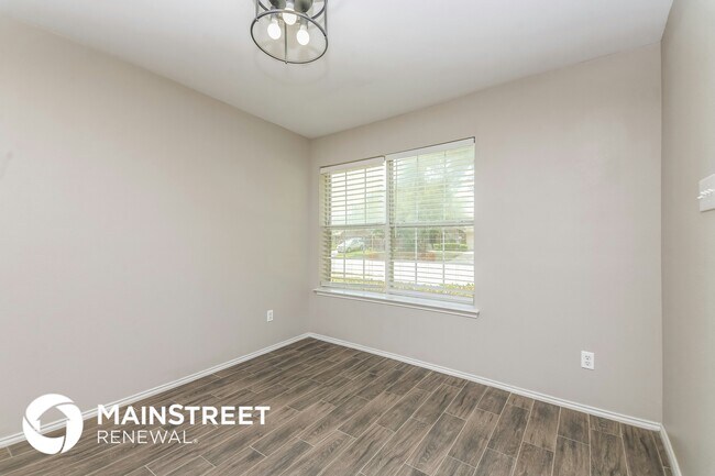 Building Photo - 2120 Rose May Dr