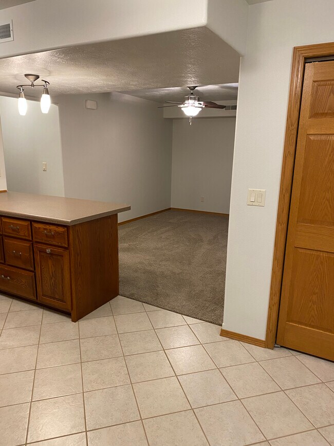 Building Photo - 1410 S Lighthouse Pl