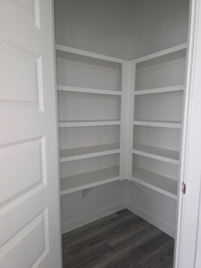 Building Photo - 2803 Lisburn Ter Ln