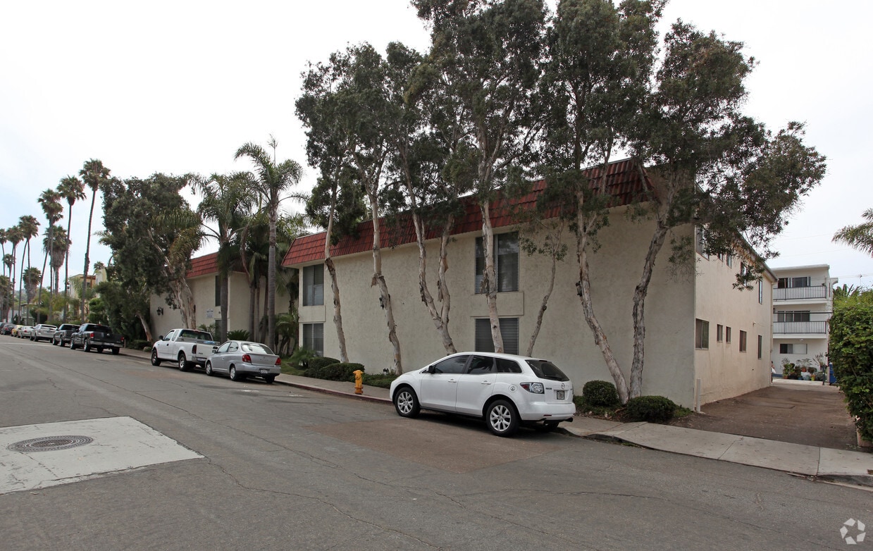 Primary Photo - West Star Apartments